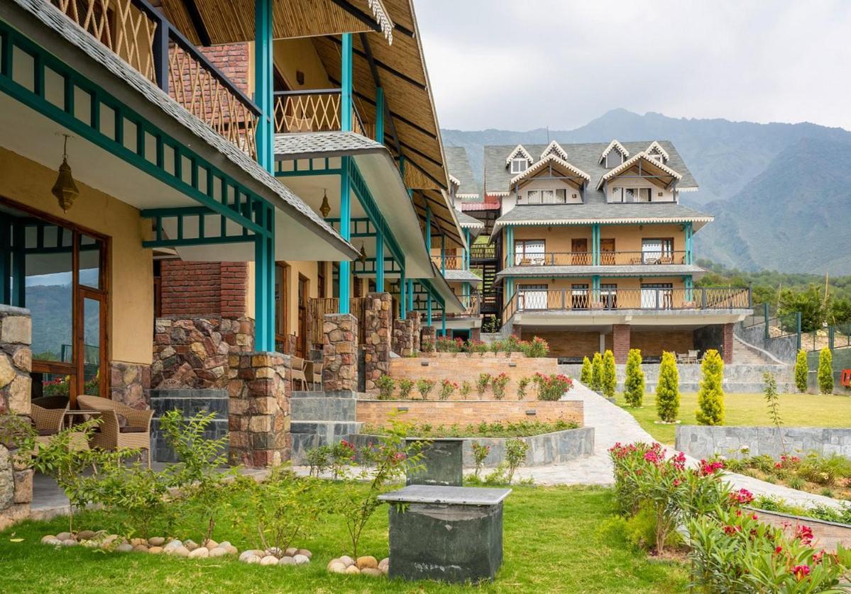 Tiaraa Jujurana Resort T Pathyar Kültér fotó